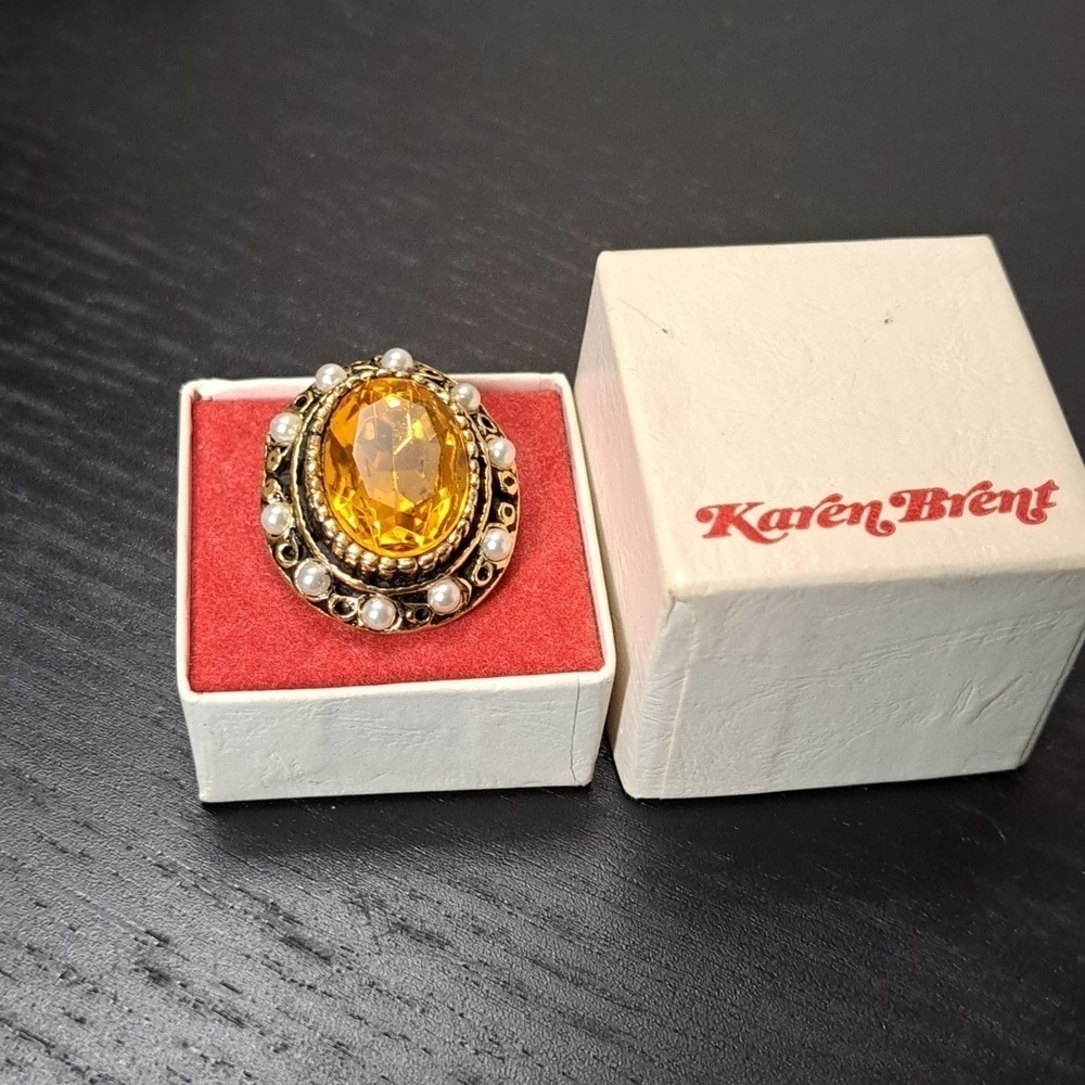 Vintage 1970's Karen Brent Adjustable Size Cocktail Ring.
